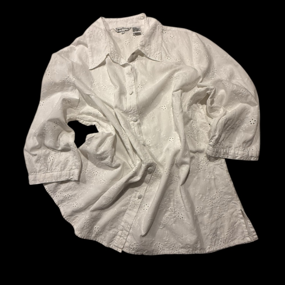 Capacity Unlimited White Eyelet Button-Up Shirt with 3/4 length sleeves